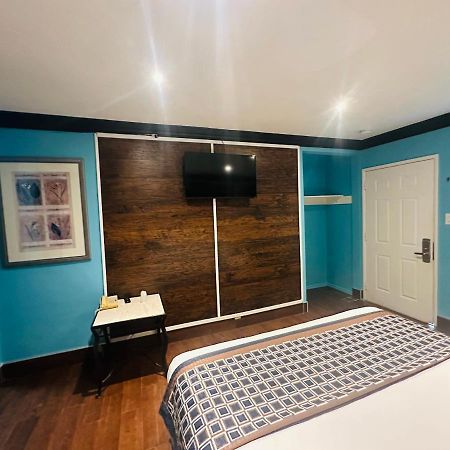Casa Blanca Inn & Suites Віттіер Екстер'єр фото