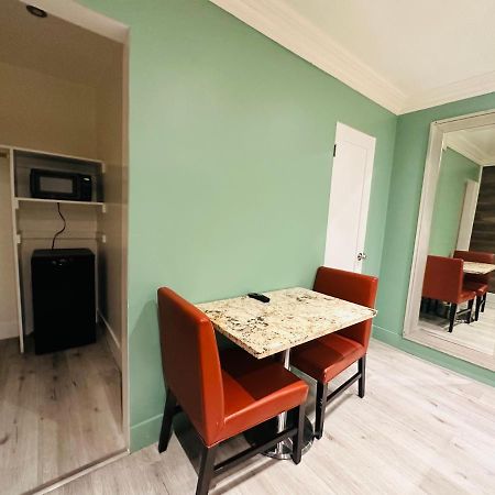 Casa Blanca Inn & Suites Віттіер Екстер'єр фото