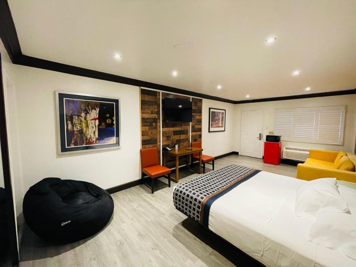 Casa Blanca Inn & Suites Віттіер Екстер'єр фото
