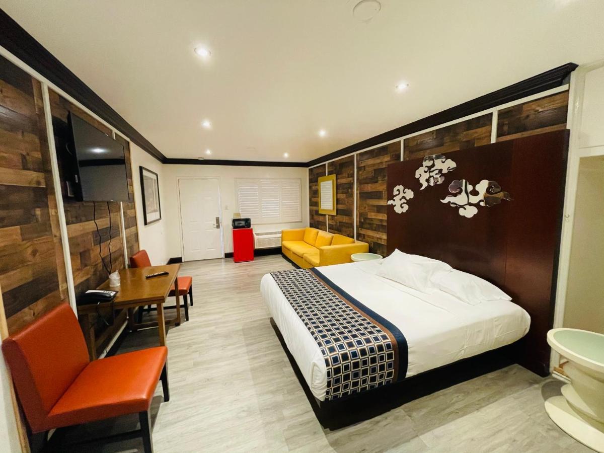 Casa Blanca Inn & Suites Віттіер Екстер'єр фото