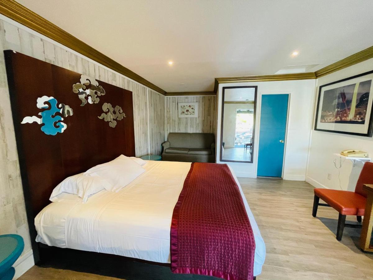Casa Blanca Inn & Suites Віттіер Екстер'єр фото