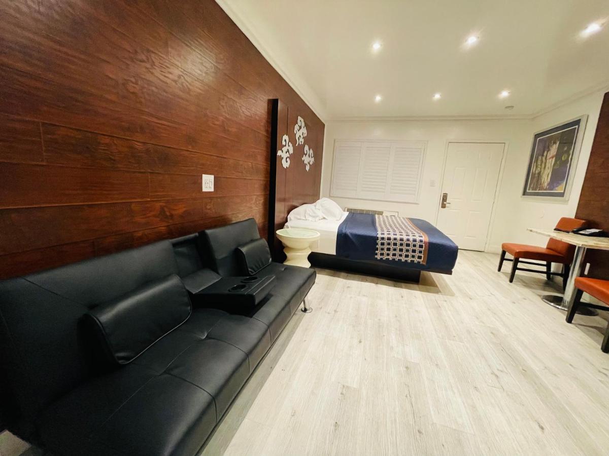 Casa Blanca Inn & Suites Віттіер Екстер'єр фото