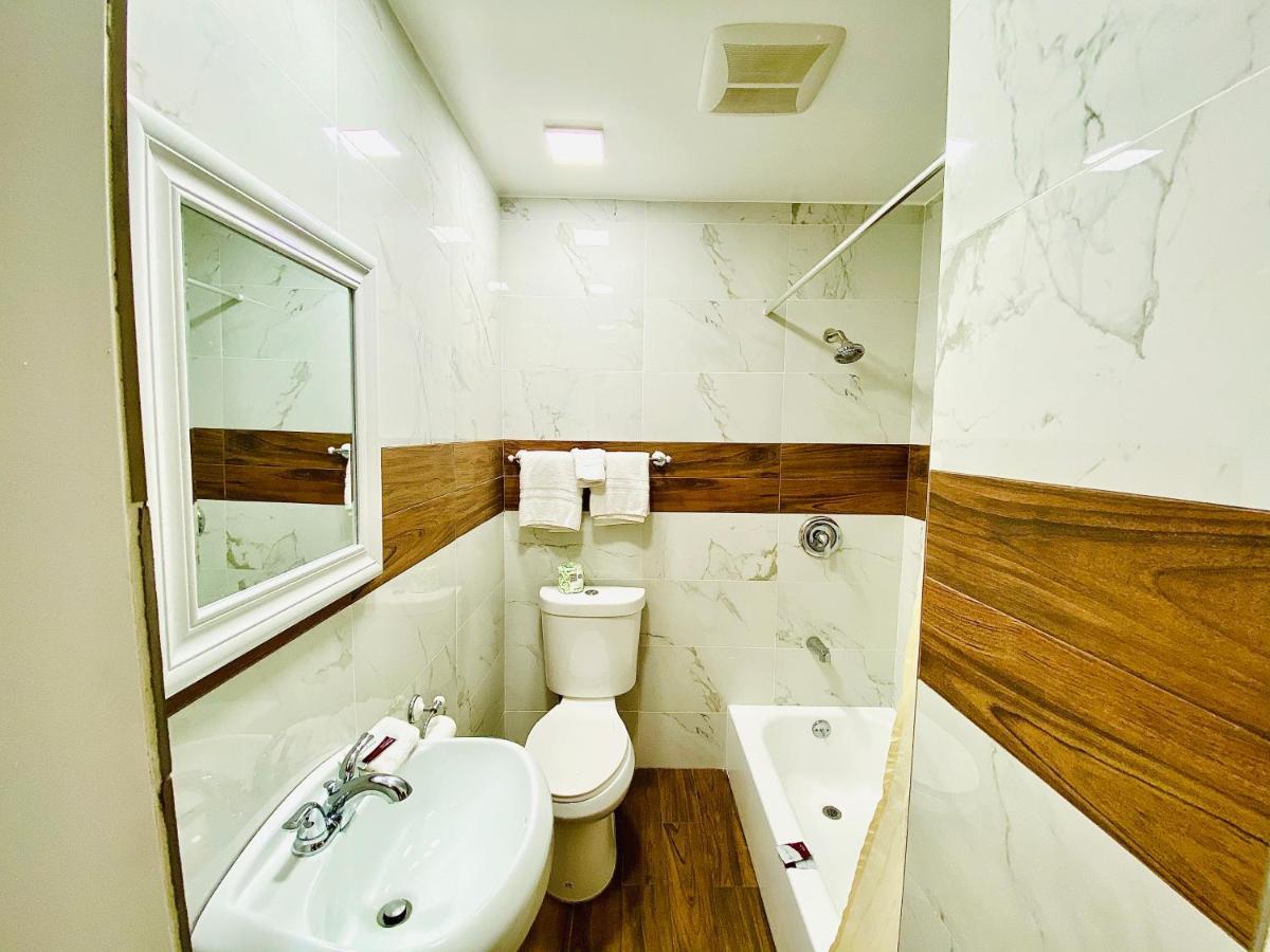 Casa Blanca Inn & Suites Віттіер Екстер'єр фото